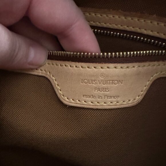 Louis Vuitton Abbesses Monogram Messenger Bag - Picture 16 of 16